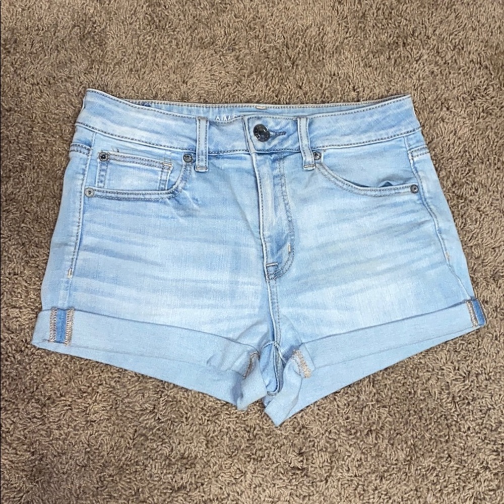 American Eagles light wash jean shorts.